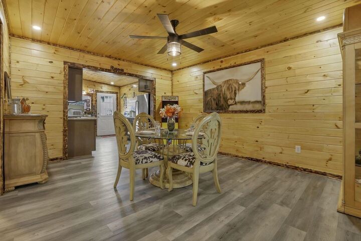Brody Nash, Century 21 Homes and Land Real Estate Agent in Barboursville, WV (5)