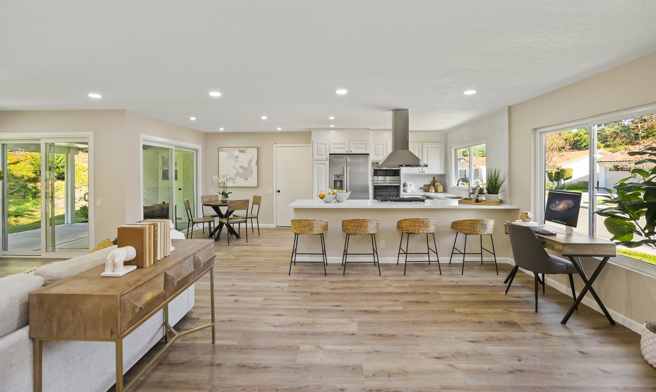 Evelyn Tee I Mission Viejo Realtor · 300+ Families Served Across Orange County in East Irvine, CA (4)