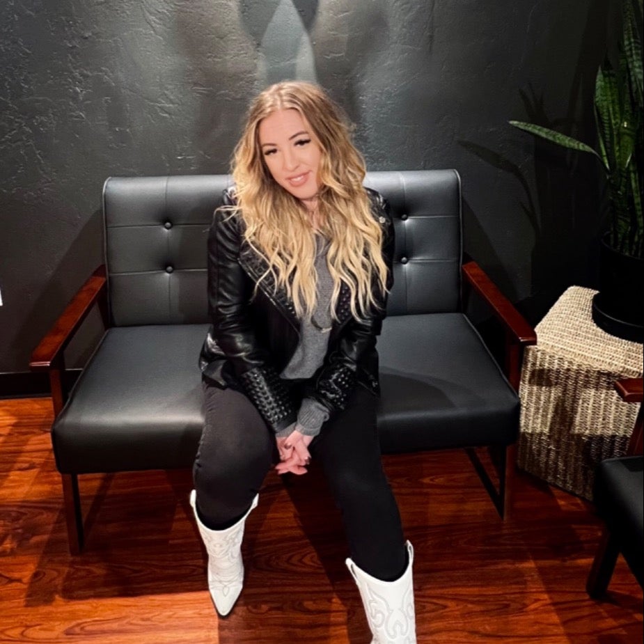 Obsidian Salon in Pleasant Hill, CA