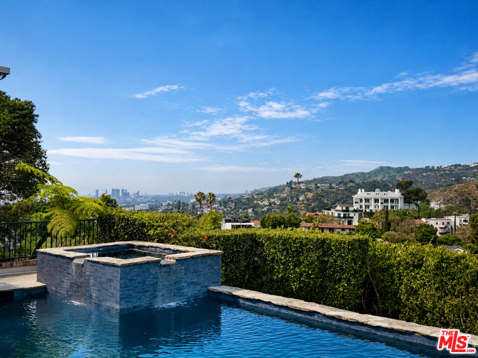 Sydney Shand Real Estate in Beverly Hills, CA (5)