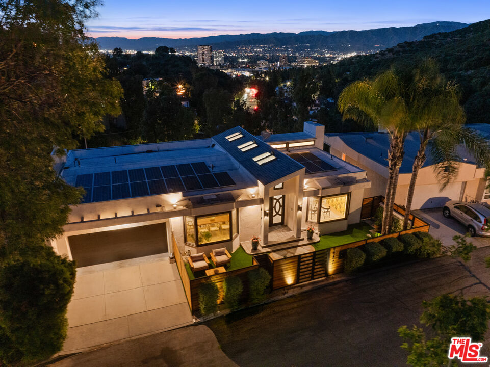 Sydney Shand Real Estate in Beverly Hills, CA (6)