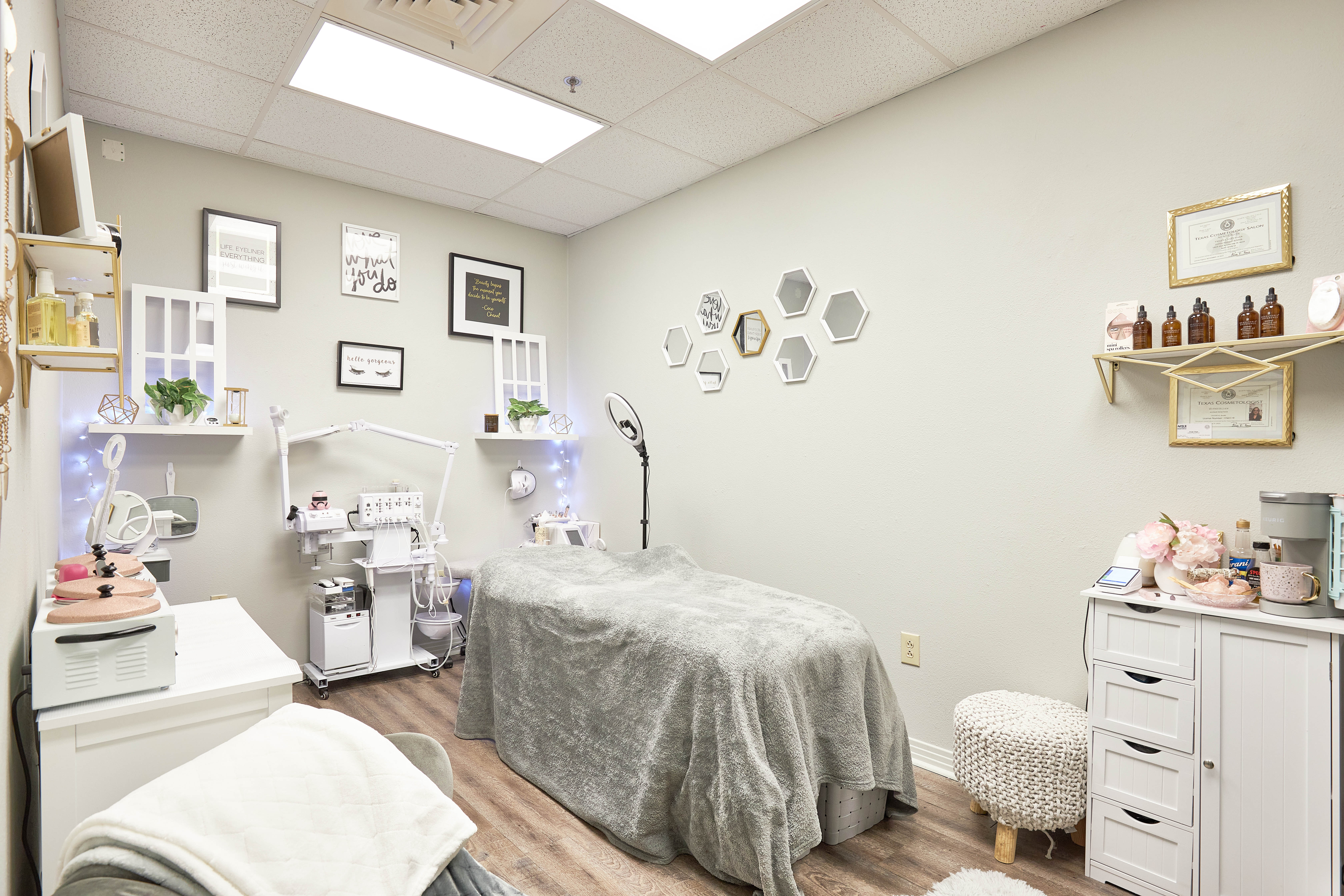 Salons by JC Village at Forum Parkway in San Antonio, TX (2)