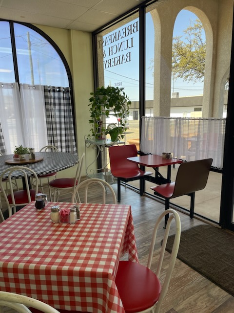 Apple Tree Cafe and Bakery in Lubbock, TX (6)
