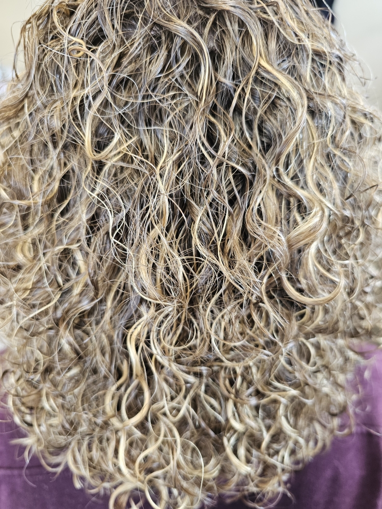 Hairitage Salon in Syracuse, IN