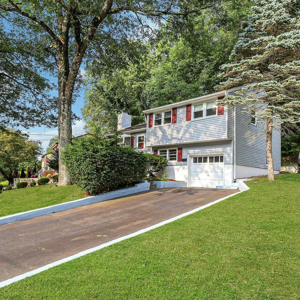 Skylands Real Estate Team in Wyckoff, NJ