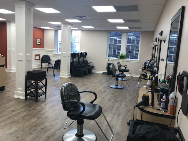 Heatwaves Hair Salon in Columbia, PA