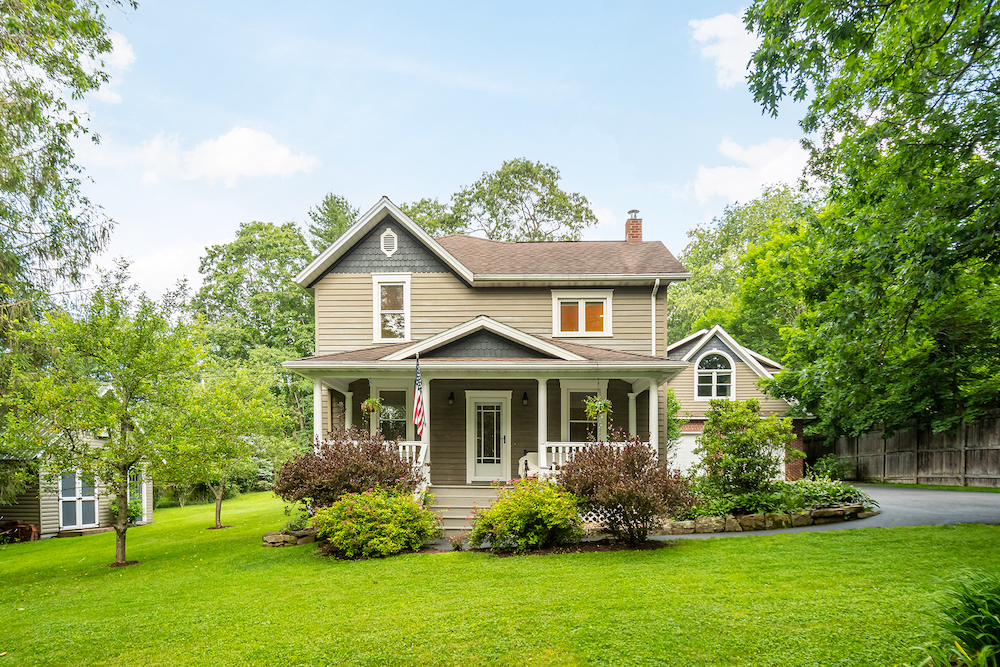 Taylor-Made Deep Creek Real Estate in McHenry, MD (2)