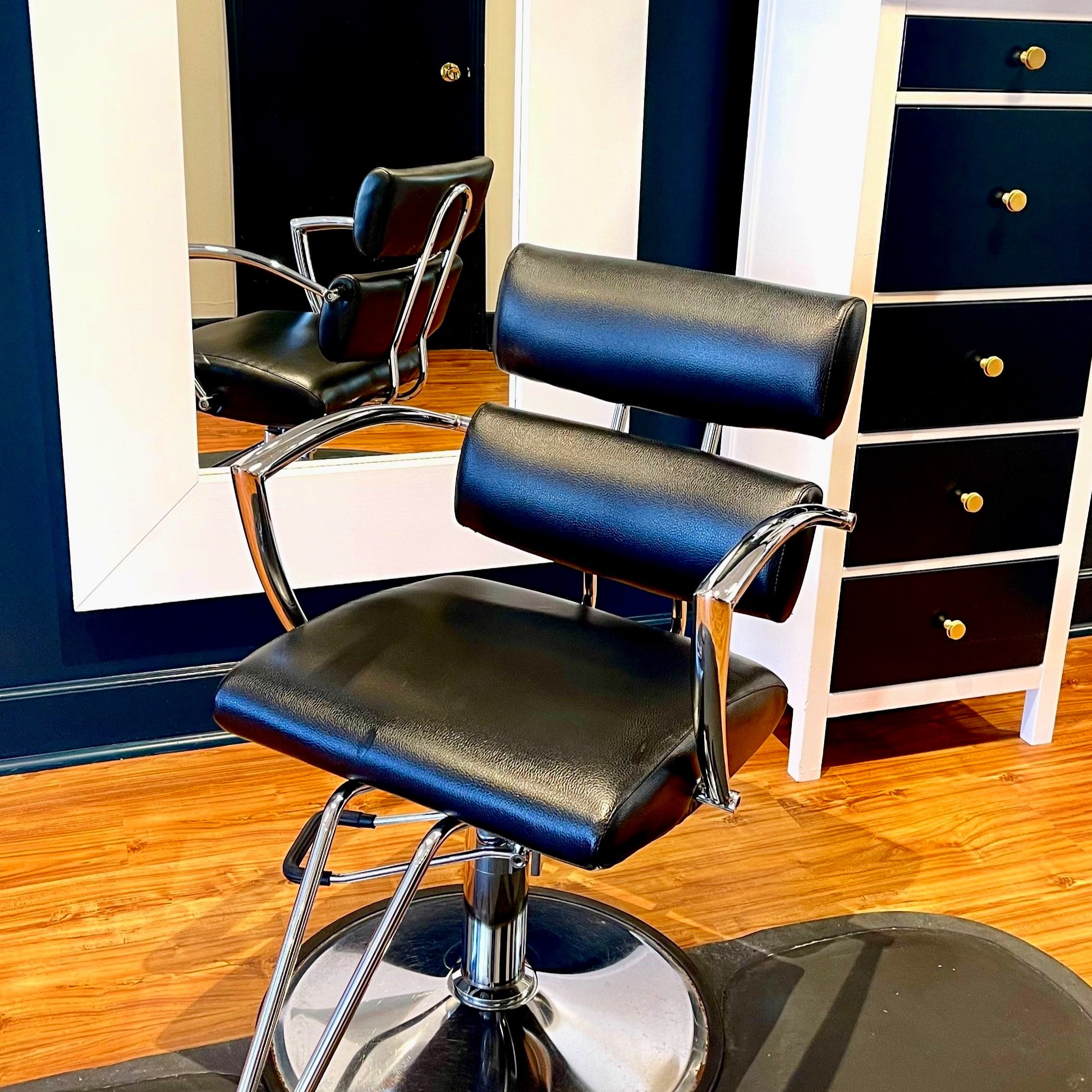 Fern & Dale's Hair Salon in Ferndale, MI (2)
