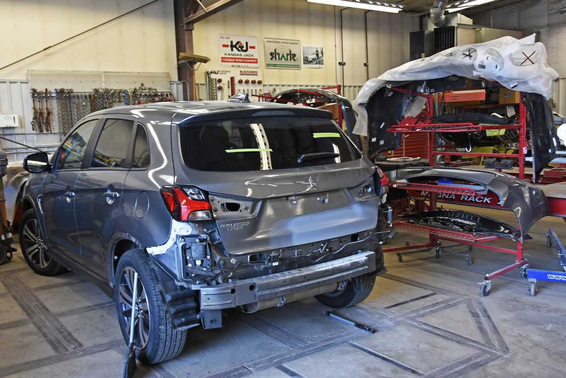 Reedsburg Auto Body in Reedsburg, WI (3)