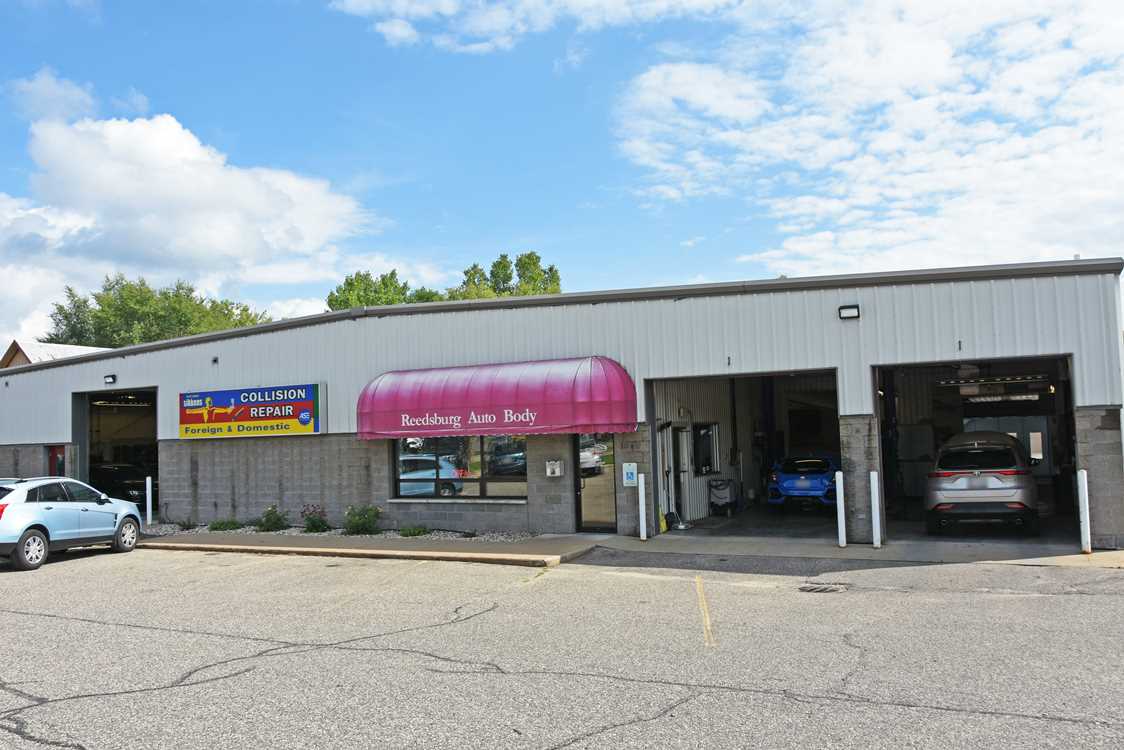 Reedsburg Auto Body in Reedsburg, WI (4)