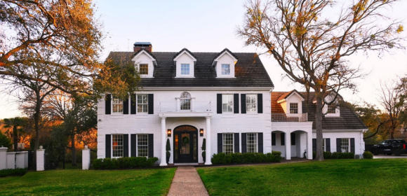 Straight-A Realty in Oak Brook, IL