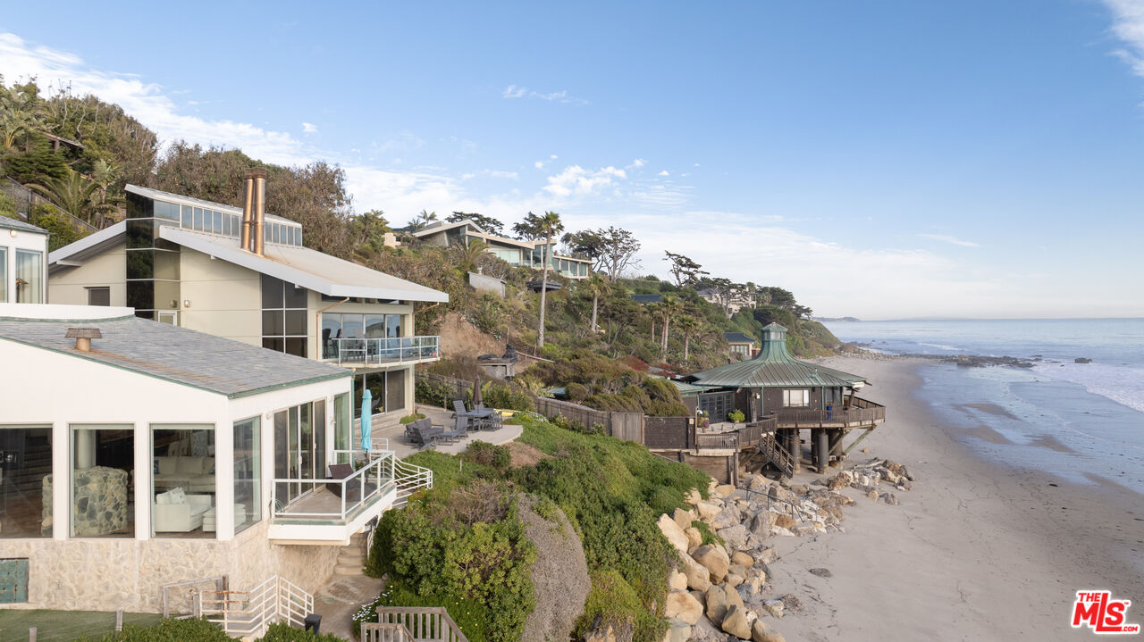 Natalie Todd Realtor in Malibu, CA (2)