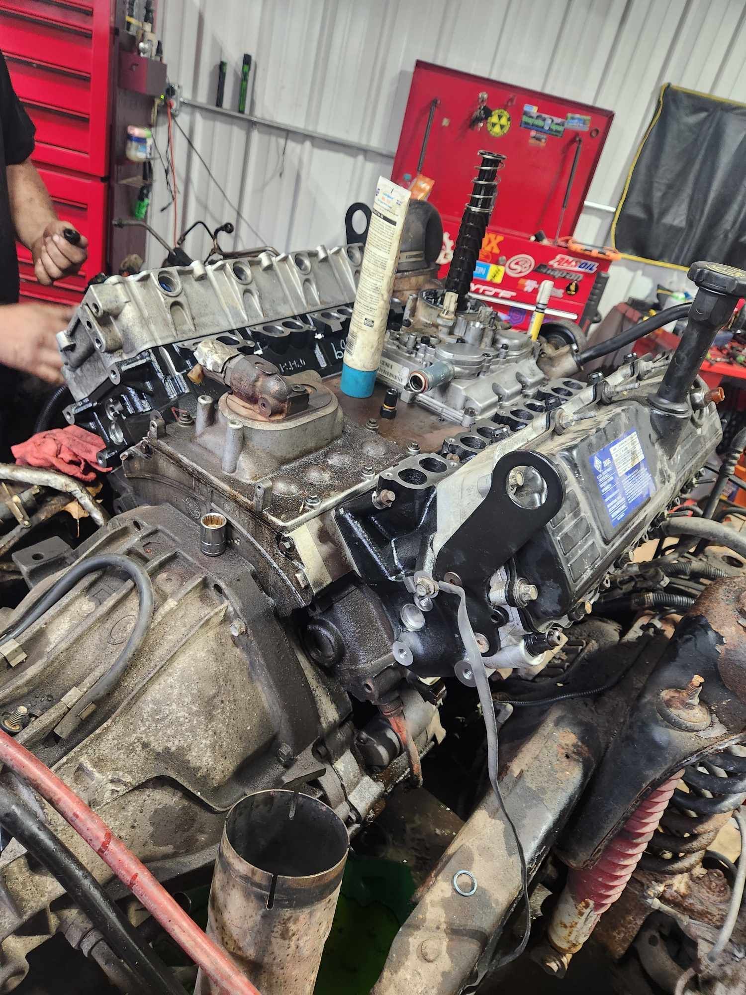B & W Auto Specialist in Sandyville, WV (4)