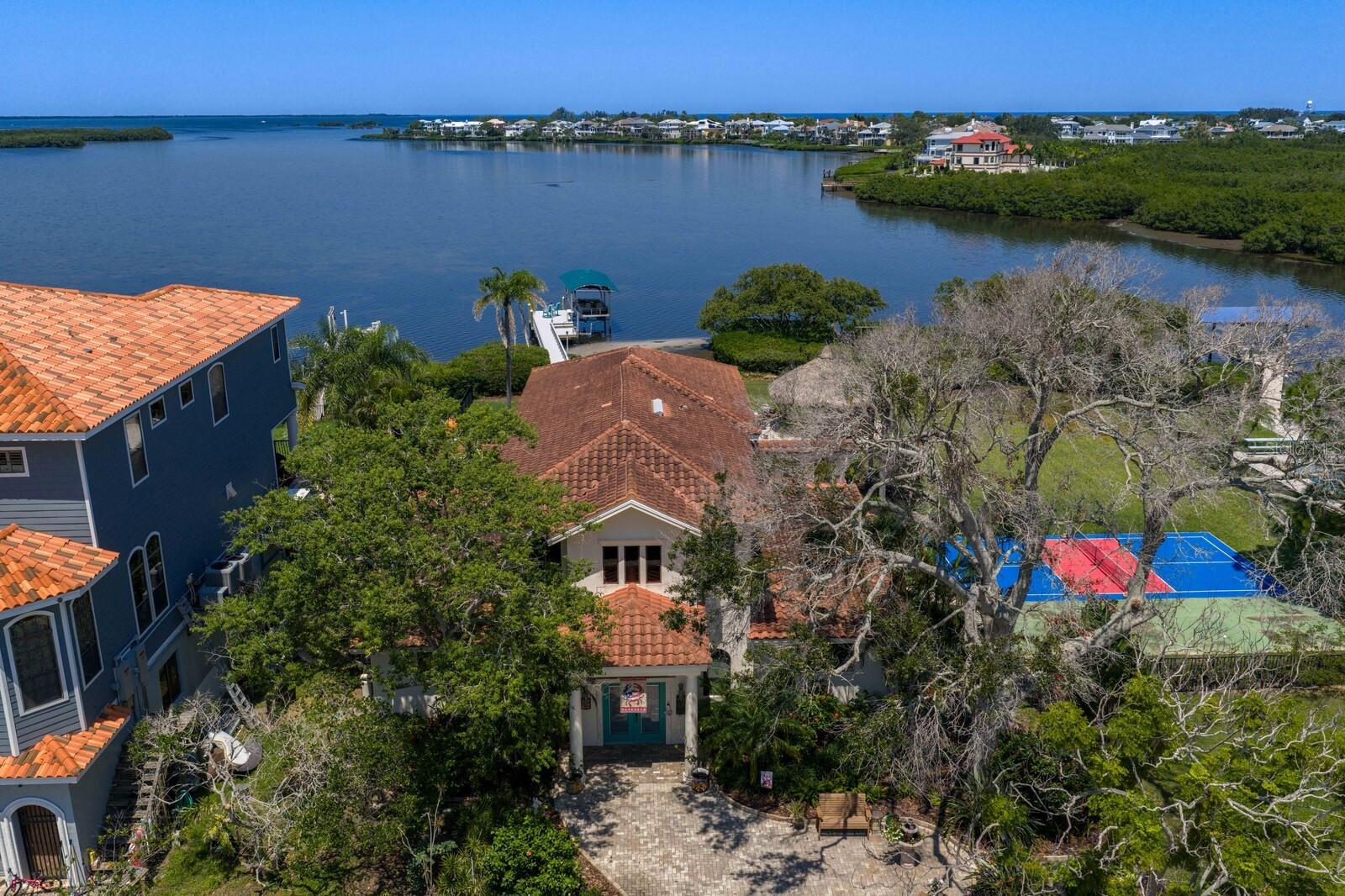 Smith and Associates Real Estate, Kirsten Kelley in Tampa, FL