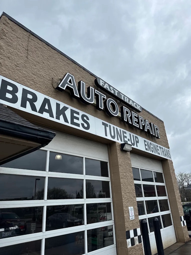Fast track auto center in Clinton Township, MI (6)