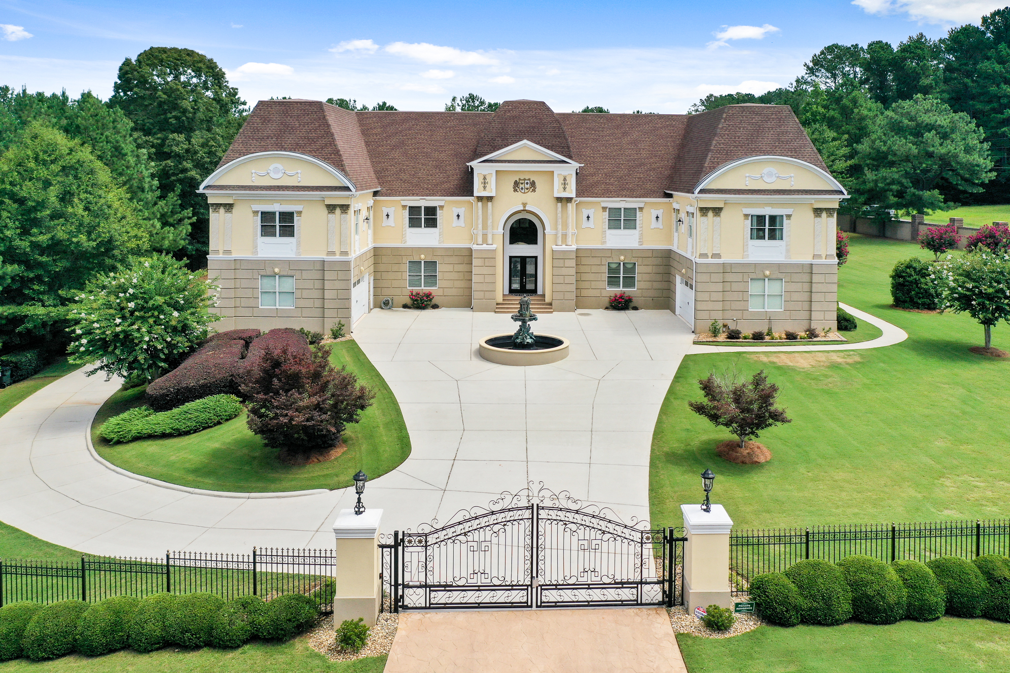 The Chance Sells Team with Southern Classic Realtors in McDonough, GA