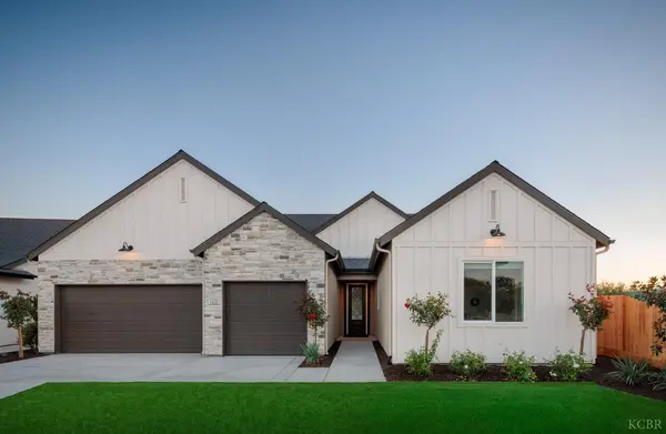 Nicole Dickey Realtor in Lemoore, CA (5)