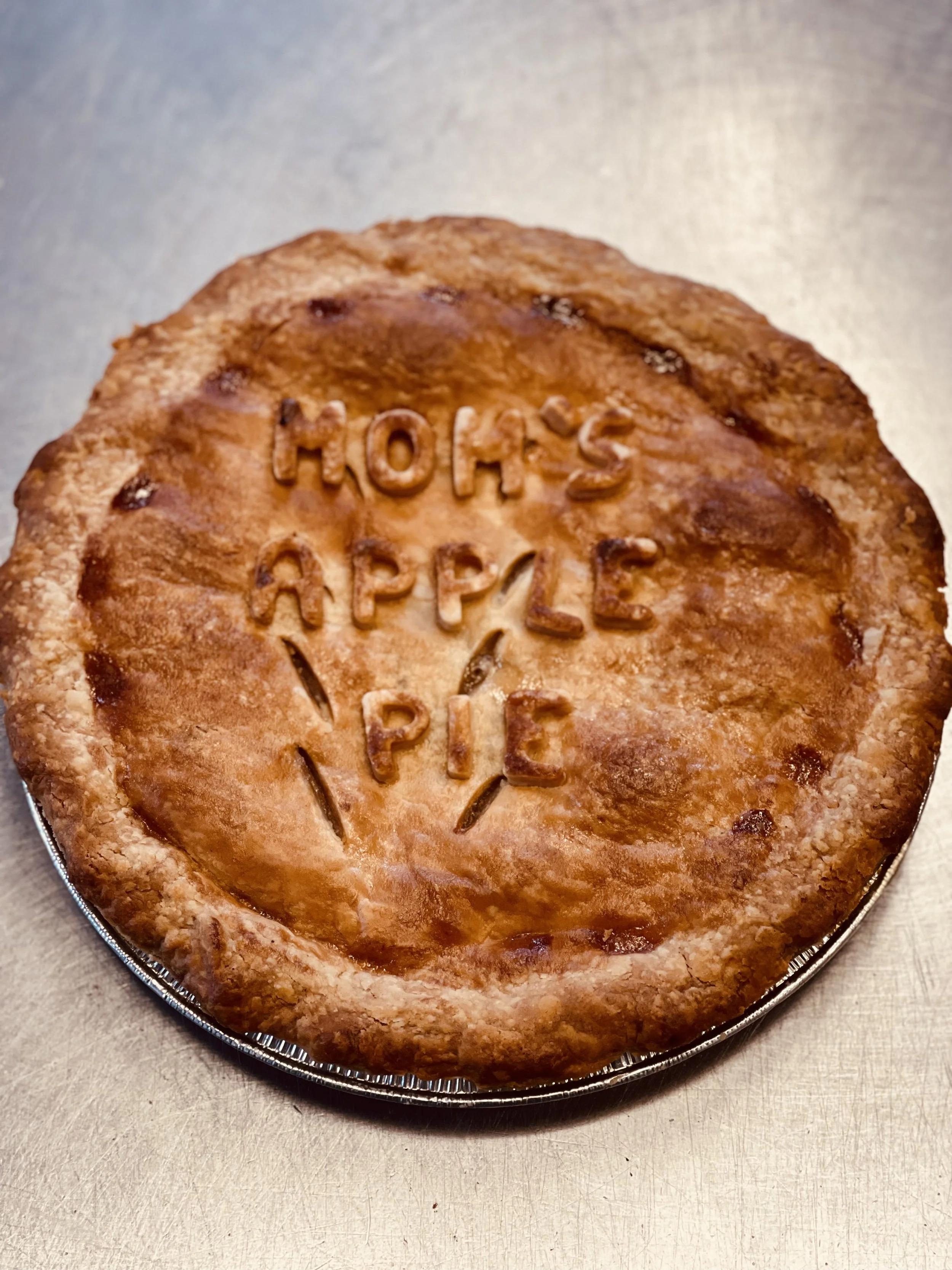 Mom's Apple Pie at Hill High in Round Hill, VA