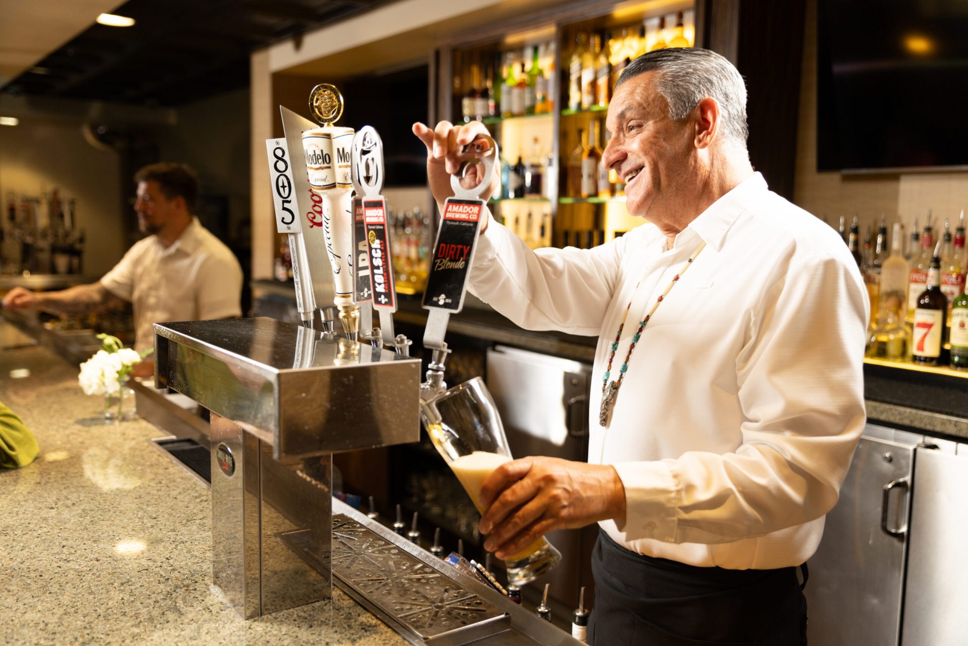 Lone Wolf | Restaurant and Lounge in Jackson, CA (2)