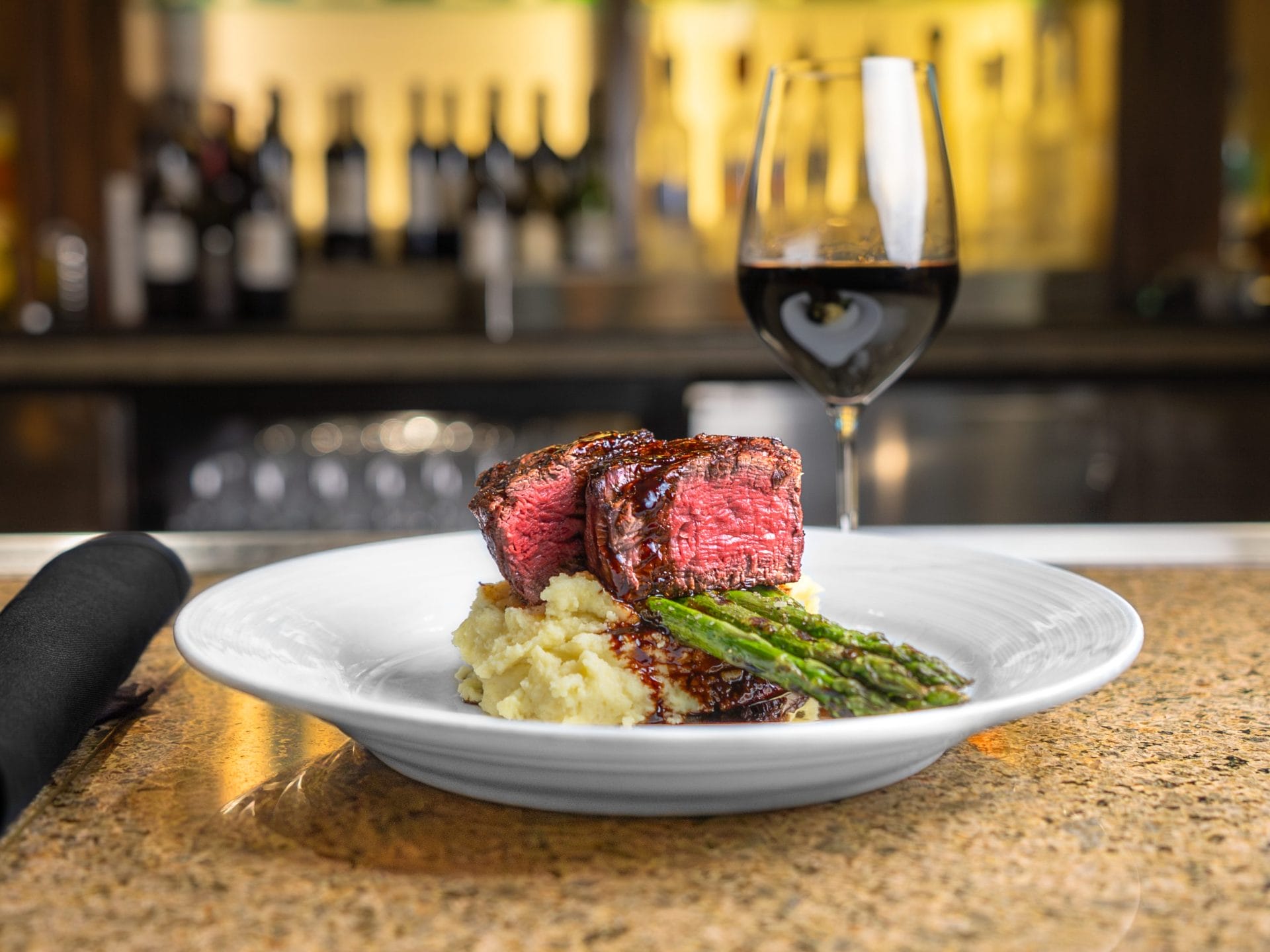Lone Wolf | Restaurant and Lounge in Jackson, CA (6)