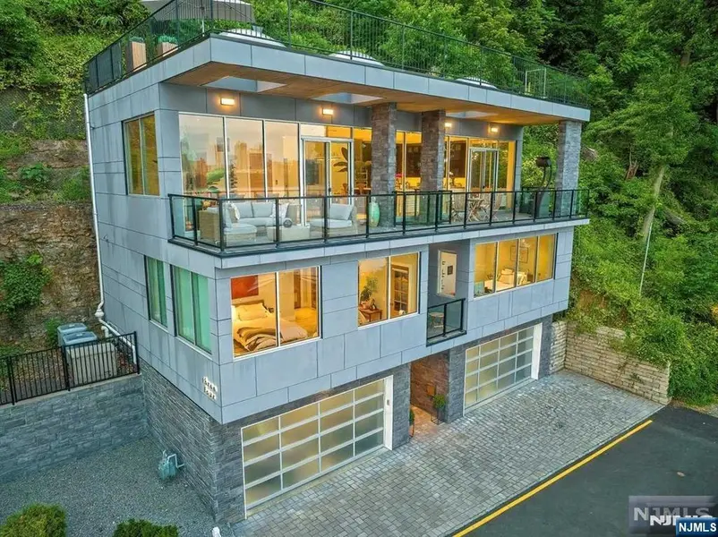 Samir Genid Group | NJ Realtor at Realty One Group Legend in Clifton, NJ (3)