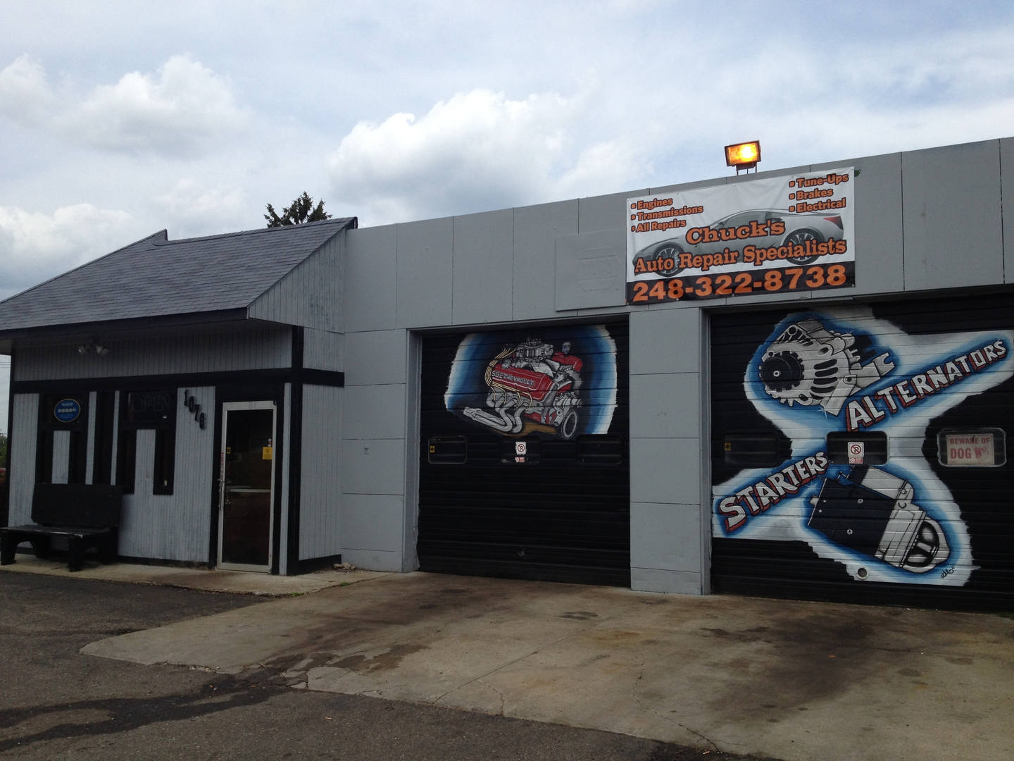 Chucks Auto Repair Specialists in Pontiac, MI