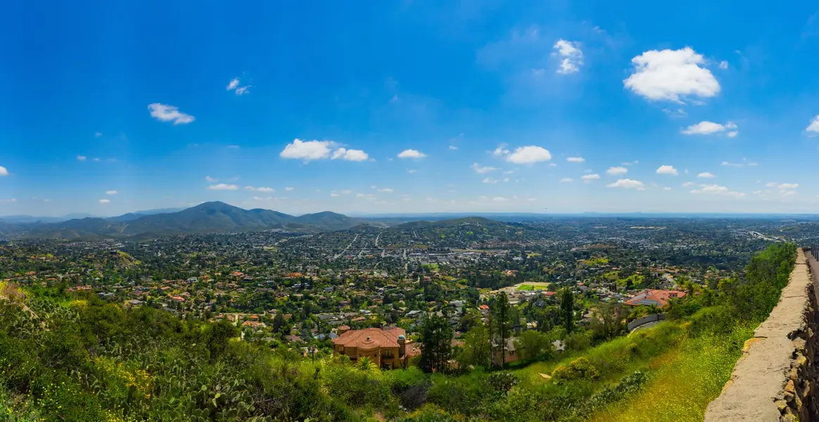 Claudia Rodriguez, Coldwell Banker West in Chula Vista, CA (5)