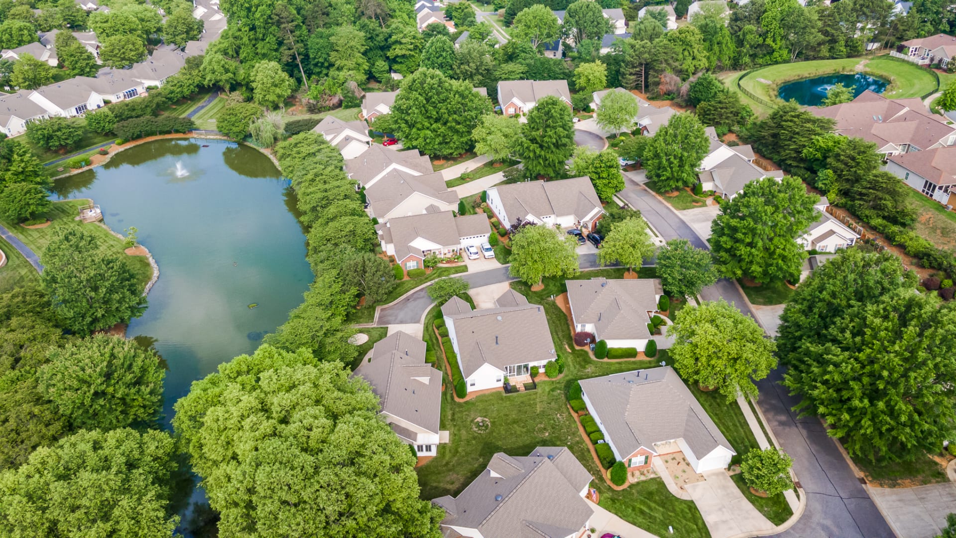 Crystal Fry Real Estate Broker Lake Norman-Titan Realty, Inc in Terrell, NC (6)