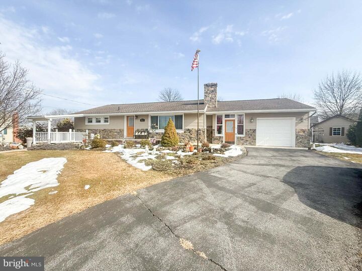 Morgan Beck, Real Estate Agent, Coldwell Banker Realty in Greencastle, PA (6)