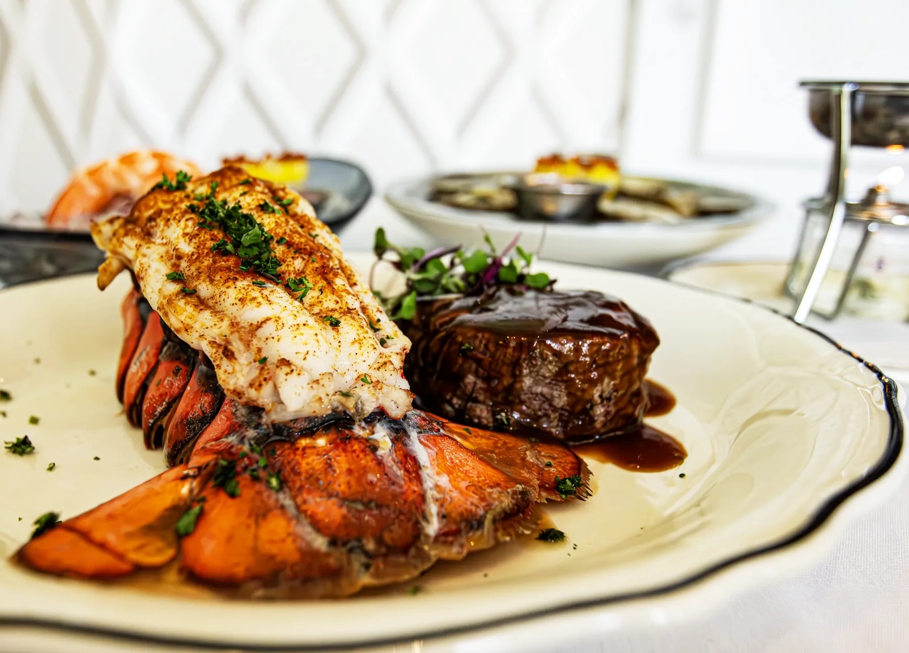 The Alcove Restaurant & Lounge in Mt Vernon, OH