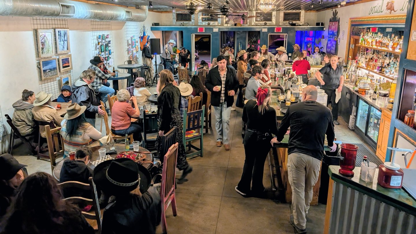 Alcove Social in Alpine, TX (6)