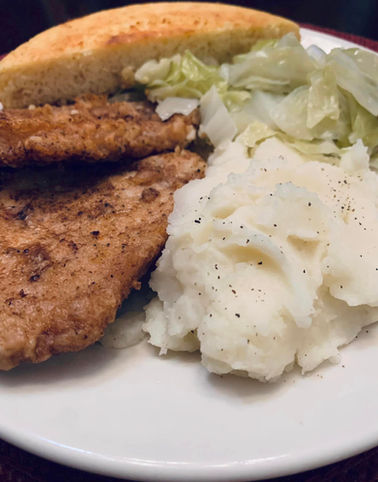 the Black Skillet country kitchen in Rome, GA (6)