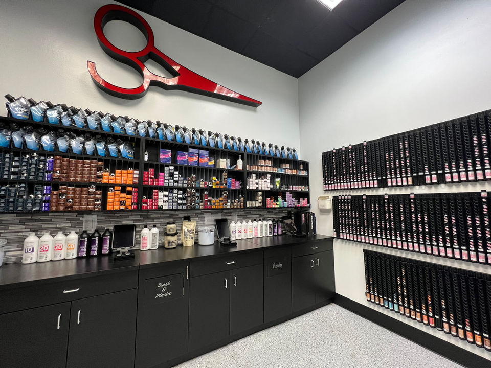 Genesis Boutique & Salon in Dickinson, TX (4)