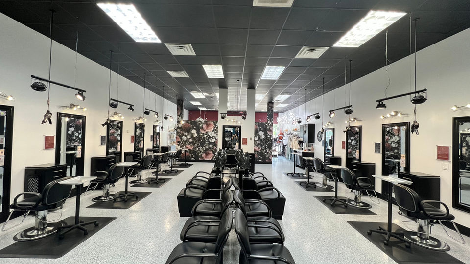 Genesis Boutique & Salon in Dickinson, TX (5)