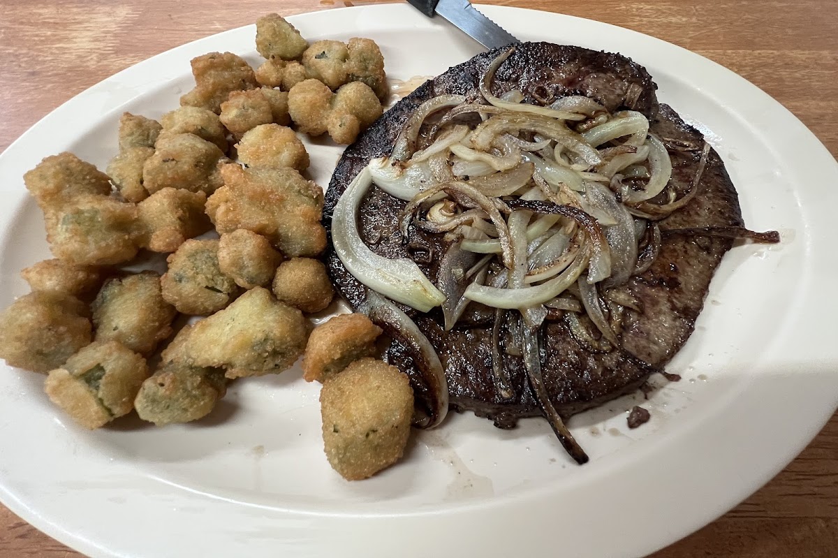 Fish Pond Cafe in Willis, TX (3)