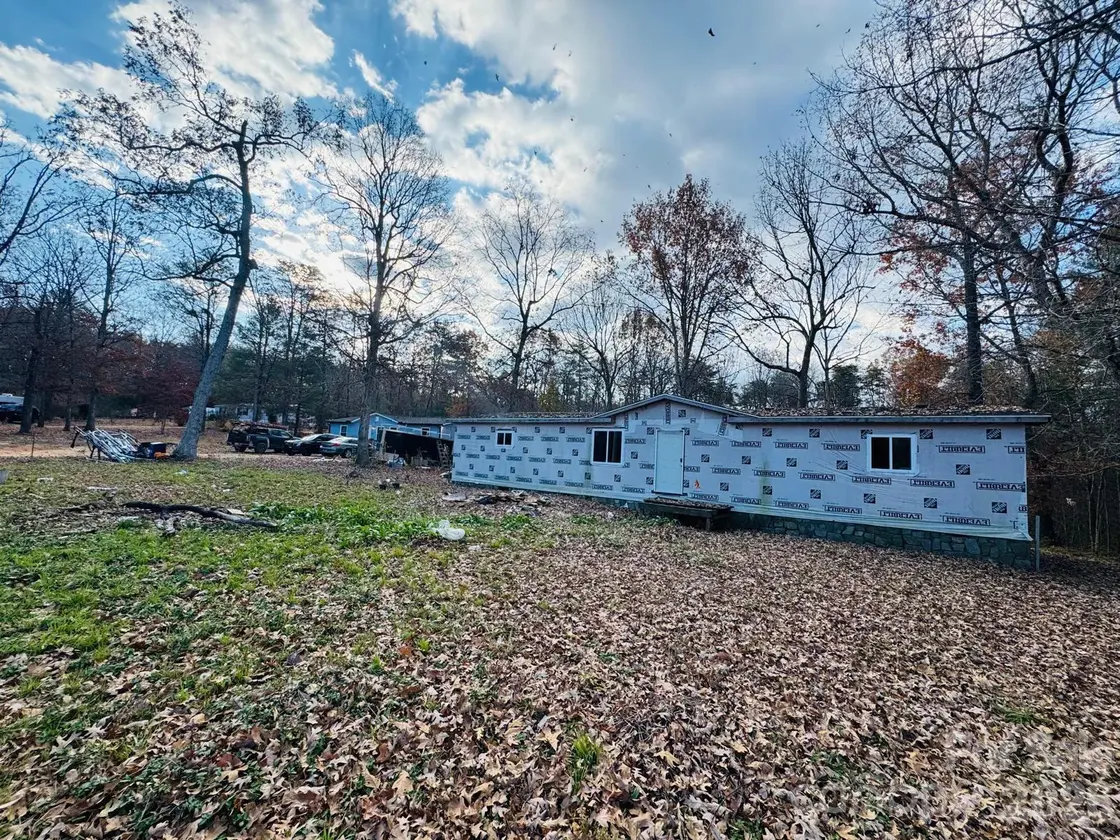 Chemise "Star Broadus, REALTOR ®️| Lifestyle International Realty in Harrisburg, NC