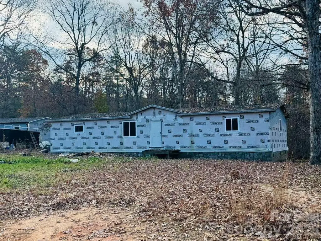 Chemise "Star Broadus, REALTOR ®️| Lifestyle International Realty in Harrisburg, NC (6)