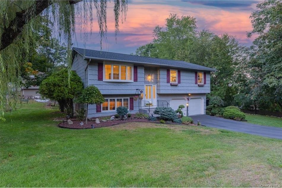 Stephen O Perez Realtor - MAR RE Group LLC in Pelham, NY (2)