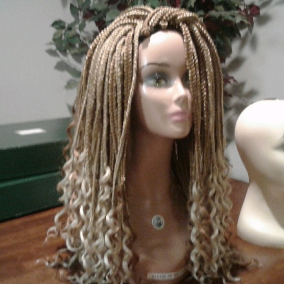 Wigs- All 4 U Weave Wigs & More in Fletcher, NC