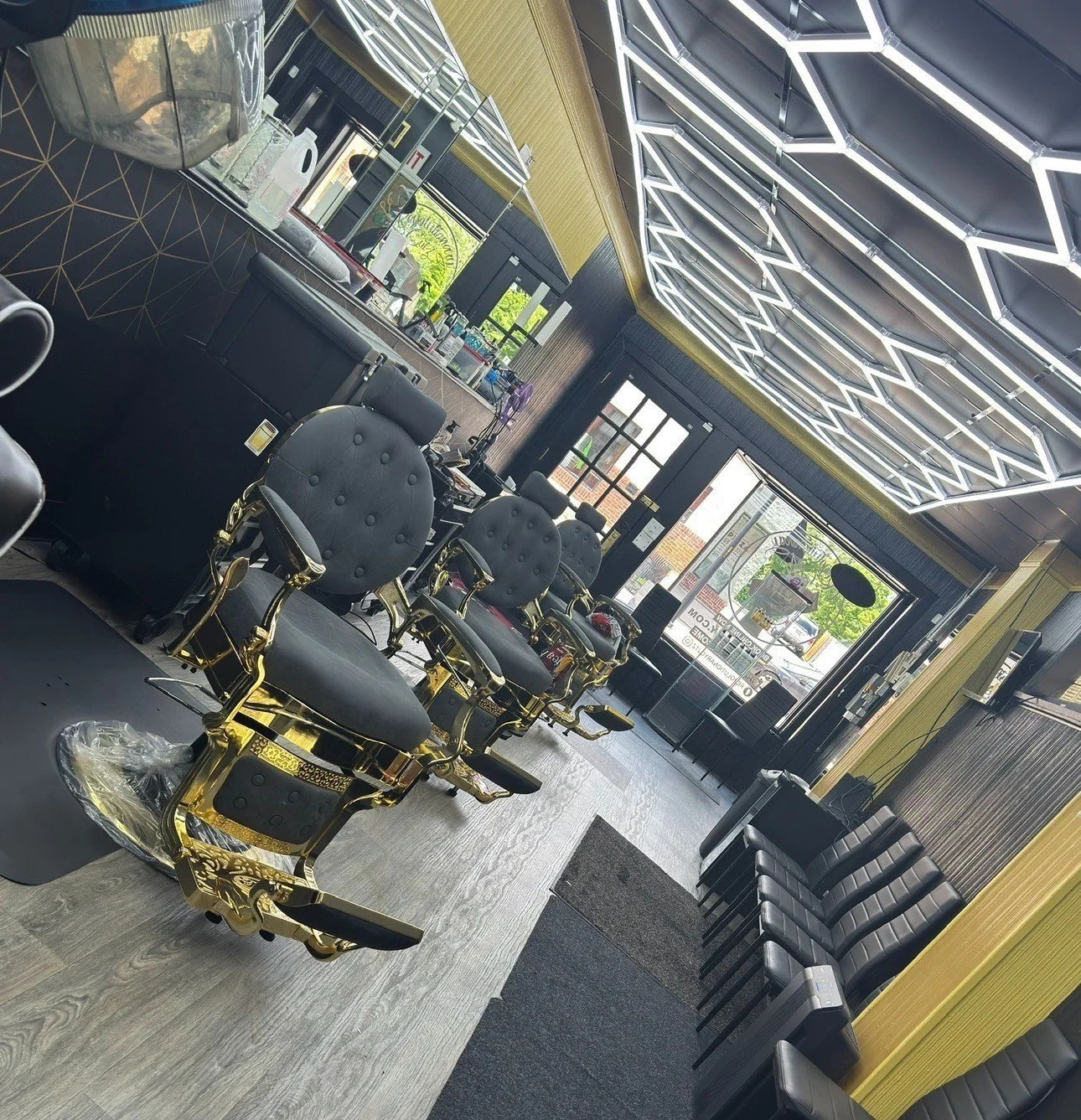 Revolutionary Cutz in Cincinnati, OH (5)