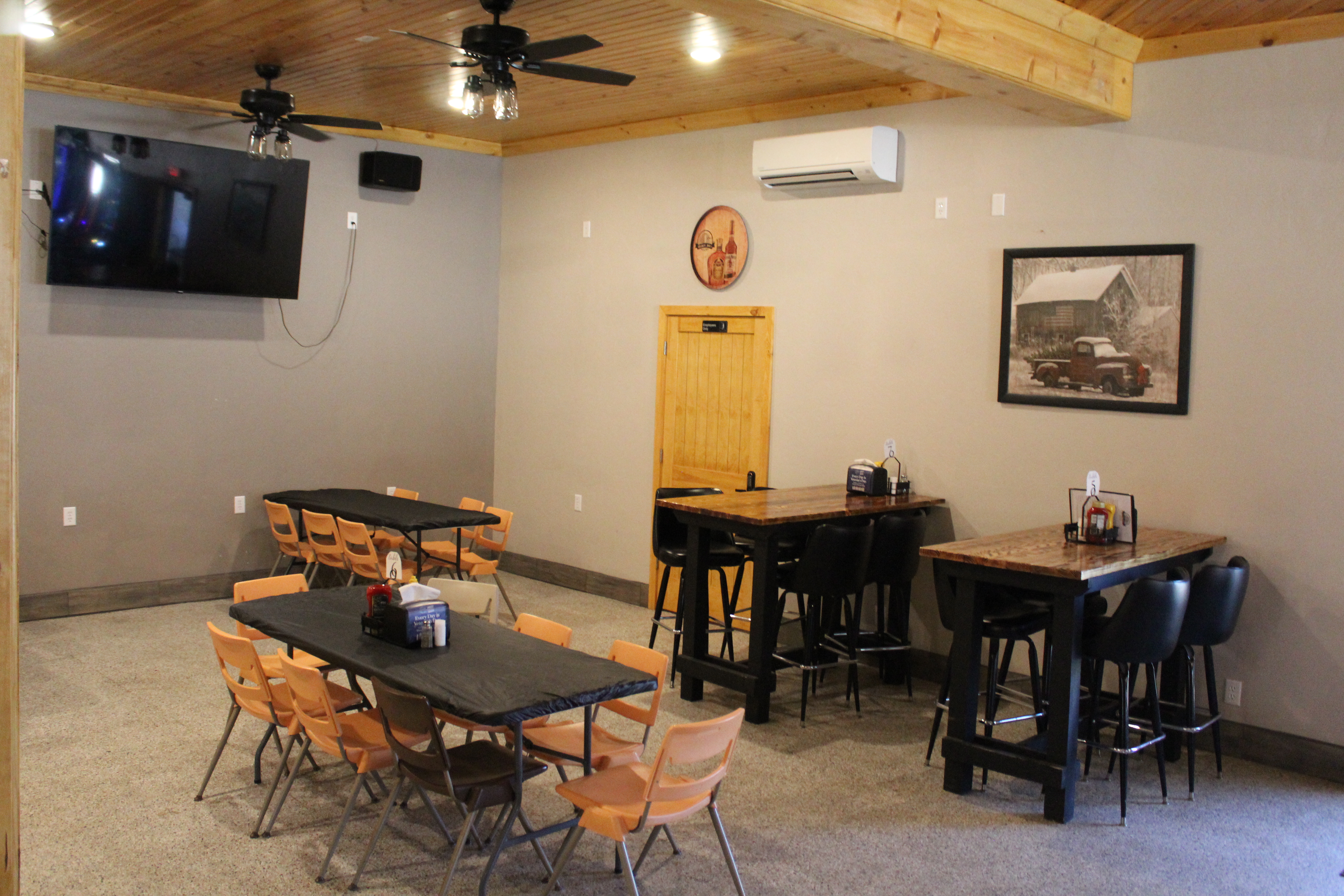 Shakey Joe's Bar & Grill in Mt Calvary, WI