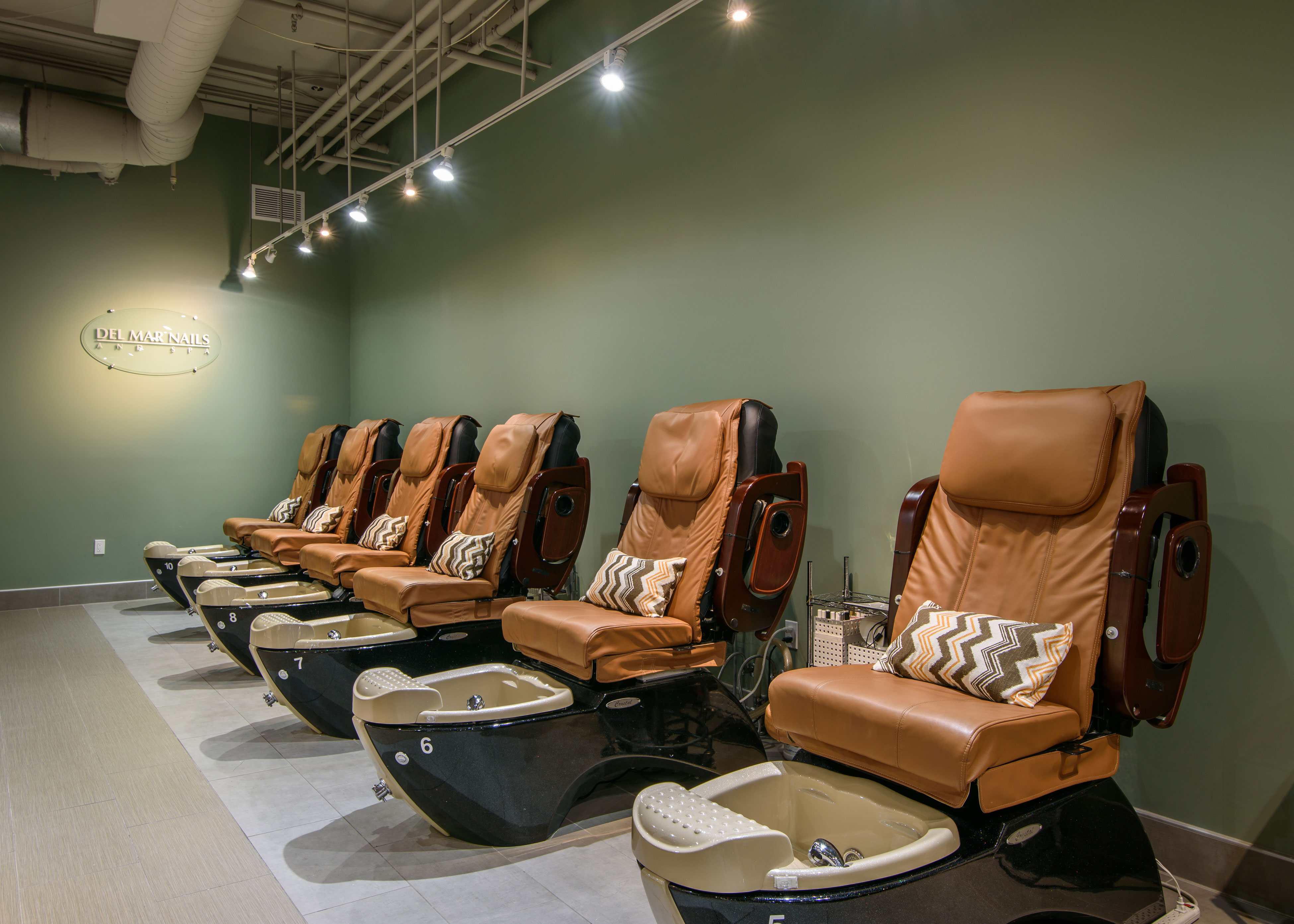 Del Mar Nails and Spa in Del Mar, CA