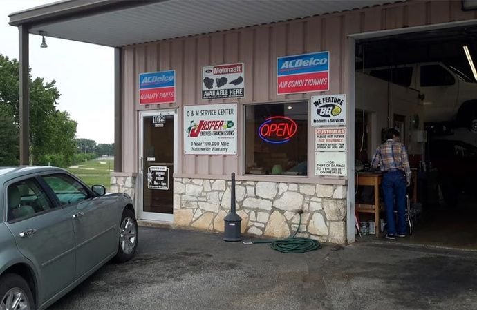 D & M Service Center in Universal City, TX (5)