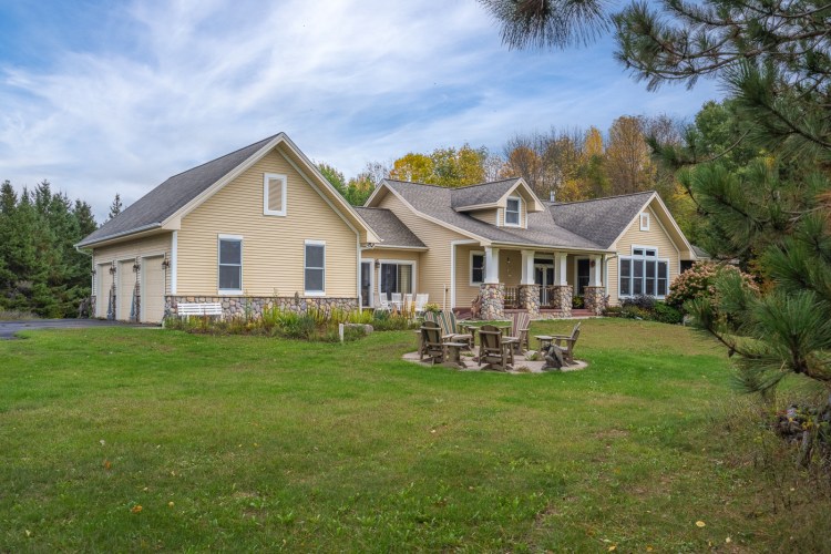 Apple River Realty in Amery, WI (3)