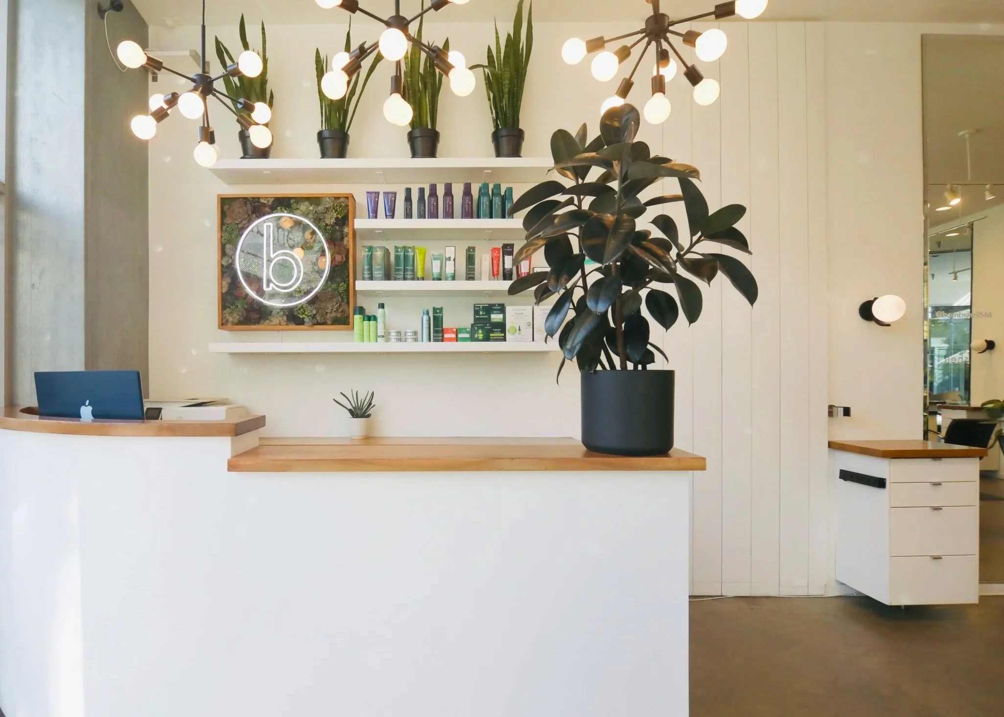 Bombshell Salon in Santa Monica, CA (2)