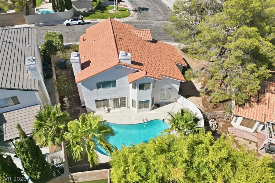 Cash McCallum Real Estate in Stevenson Ranch, CA (2)