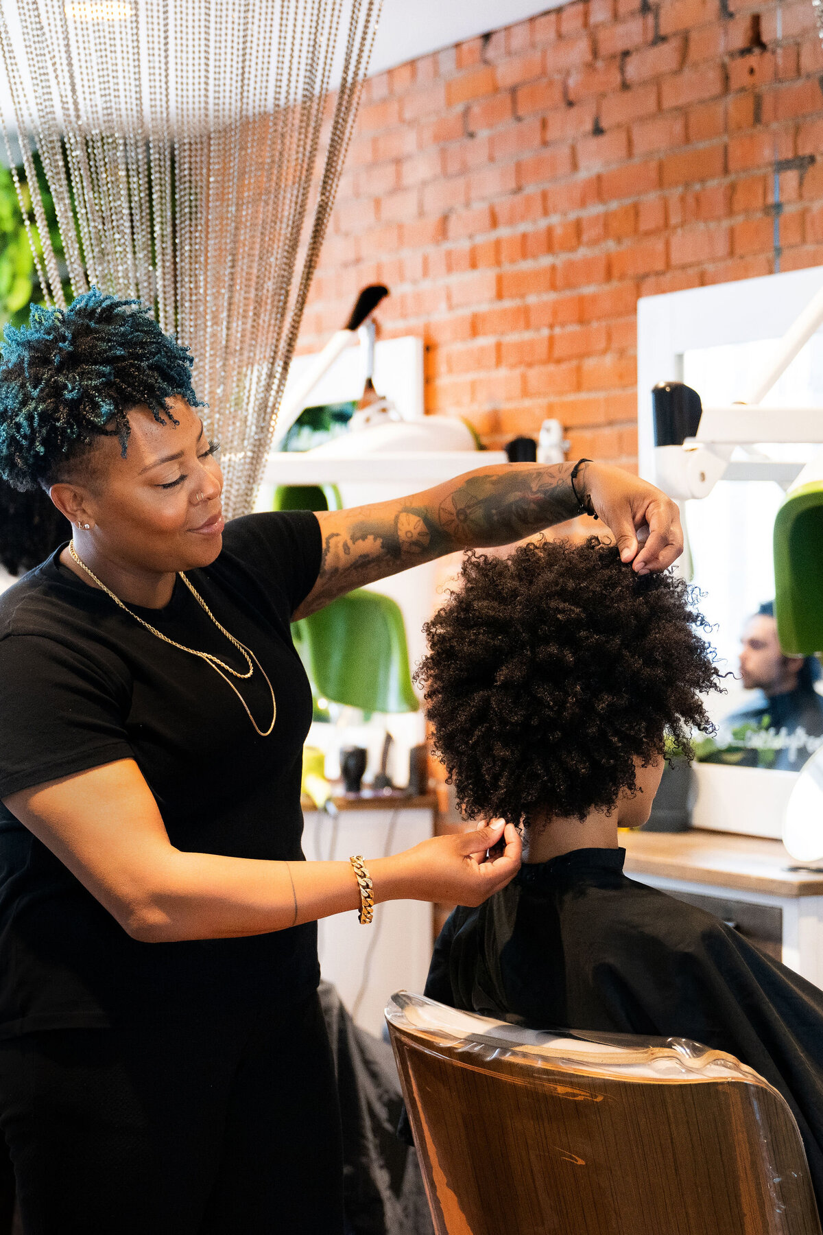 Full Spiral Salon in Culver City, CA (4)