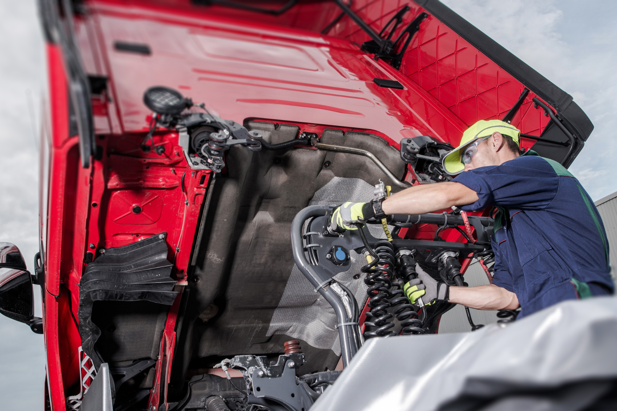 Mobile Semi Truck Mechanic FRK Mechanic Solutions Boynton Beach in Boynton Beach, FL