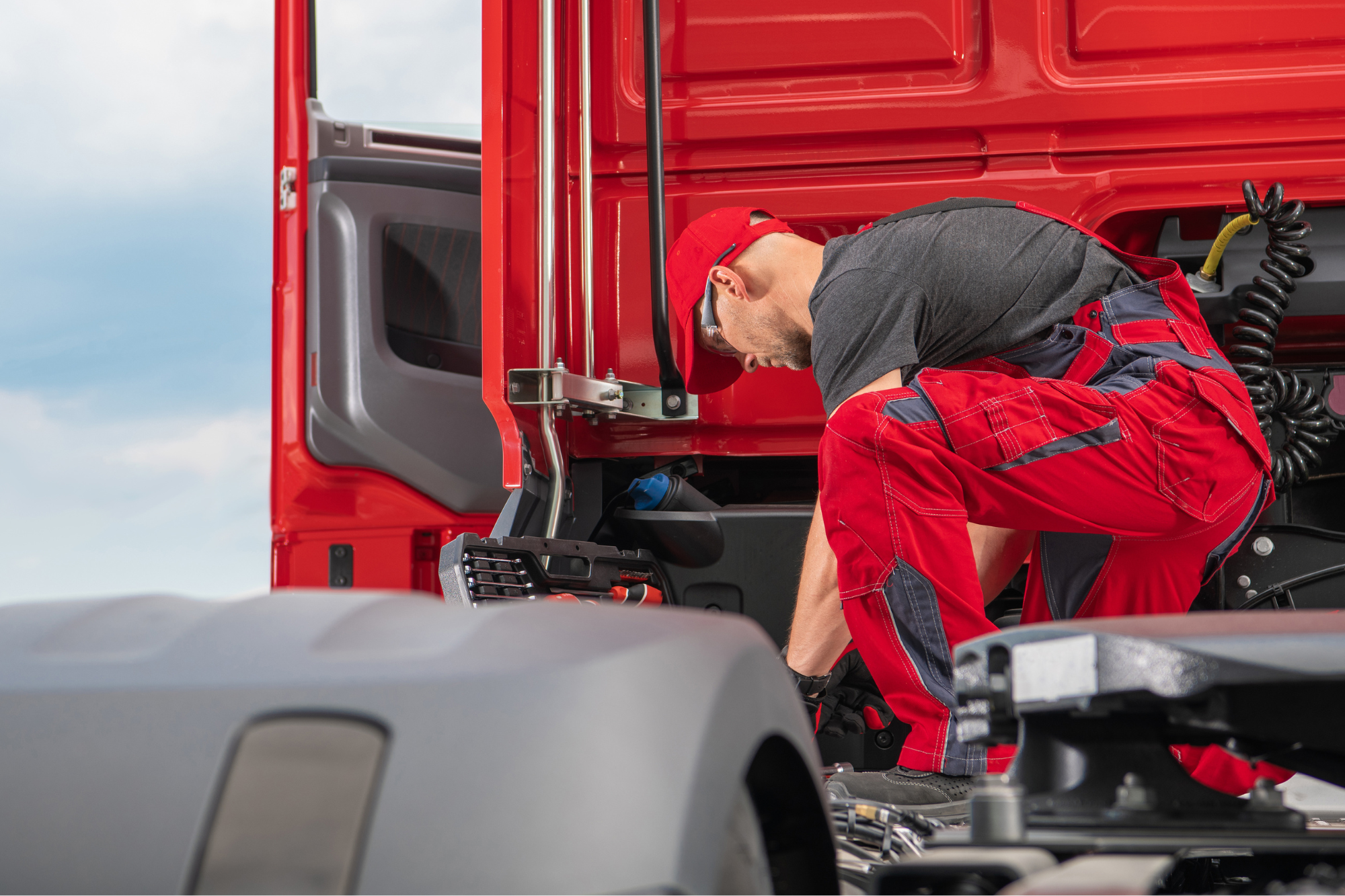 Mobile Semi Truck Mechanic FRK Mechanic Solutions Boynton Beach in Boynton Beach, FL (4)