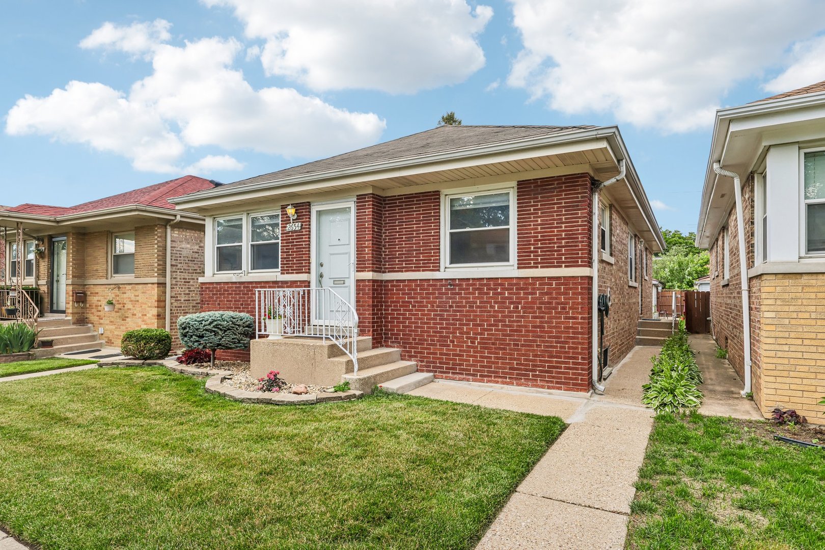 Meldina Dervisevic & Meldina Realty Group – Century 21 Dream Homes in Northfield, IL (4)